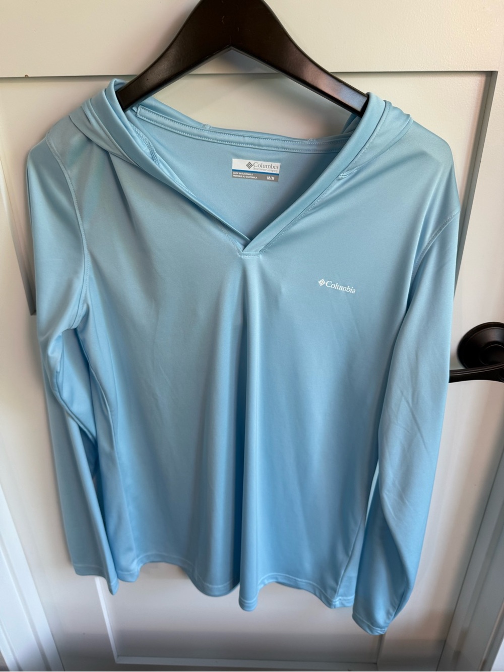 Columbia Women's Light Blue Hooded Shirt -NWOT